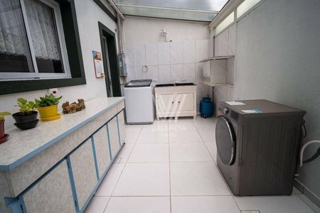 6_photo/94dcfafced.9589839bd20533a0-ATLAS-ade014ec-6a46-4884-aaaf-20418ad20dde.jpg de casa à venda com 3 quartos, 167m² em Boqueirão, Curitiba