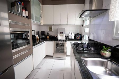 5_photo/94dcfafced.9589839bd20533a0-ATLAS-e8f24d6c-bdb2-4fb4-8a18-b7631568d505.jpg de casa à venda com 3 quartos, 167m² em Boqueirão, Curitiba