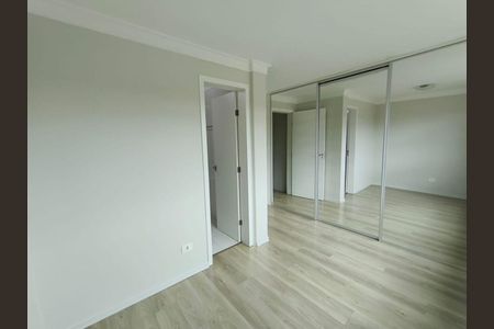 12_photo/94dcfafd03.70d42bc12121e670-ATLAS-56c0623e-cd53-4a42-a854-9bfb6559d09b.jpg de casa à venda com 3 quartos, 143m² em Boqueirão, Curitiba