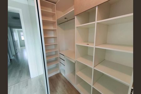 19_photo/94dcfafd03.70d42bc12121e670-ATLAS-e8745403-9d6c-48cd-a5e3-02cddeb22469.jpg de casa à venda com 3 quartos, 143m² em Boqueirão, Curitiba