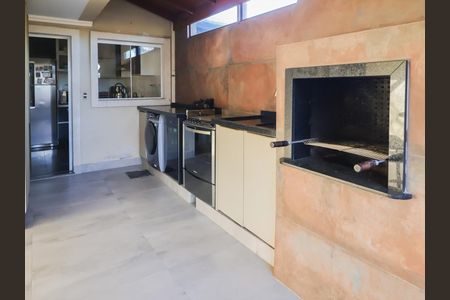 1_photo/94dcfafd17.ab2db7488e52669b-ATLAS-202e2c37-f9cb-4667-8a9d-d370b67ac5f3.jpg de casa à venda com 3 quartos, 160m² em Boqueirão, Curitiba