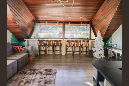 10_photo/94dcfafd17.ab2db7488e52669b-ATLAS-6e9a28ad-7701-45f2-a5ae-d2d6f7f670df.jpg de casa à venda com 3 quartos, 160m² em Boqueirão, Curitiba