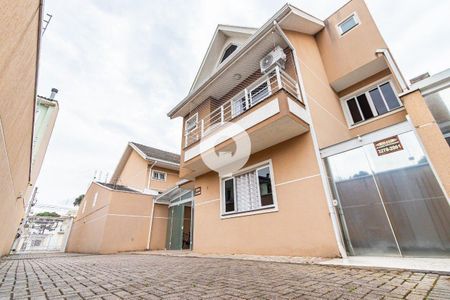 23_photo/94dcfafd5d.4a7708b419391496-ATLAS-a10915b1-9e85-47bf-a88d-e394db1bcce7.jpg de casa à venda com 3 quartos, 124m² em Boqueirão, Curitiba