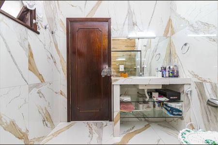 17_photo/94dcfafd71.1d0d827e26d2d819-ATLAS-9b501319-2481-4dff-8386-8caeb2452ec2.jpg de casa à venda com 7 quartos, 275m² em Boqueirão, Curitiba