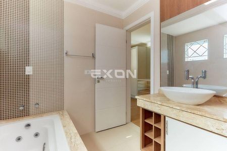 24_photo/94dcfafd9b.96458e673c4e6a1a-ATLAS-76299b56-a5ed-4300-9196-ac8b08d84363.jpg de casa à venda com 4 quartos, 166m² em Boqueirão, Curitiba