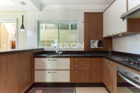 10_photo/94dcfafd9b.96458e673c4e6a1a-ATLAS-ab3db14b-4102-46c7-a9db-aa4eeb1fd0e6.jpg de casa à venda com 4 quartos, 166m² em Boqueirão, Curitiba