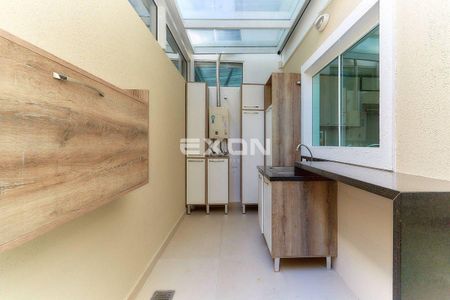 12_photo/94dcfafd9b.96458e673c4e6a1a-ATLAS-dfd38cac-16de-487c-beac-828df1b4a435.jpg de casa à venda com 4 quartos, 166m² em Boqueirão, Curitiba