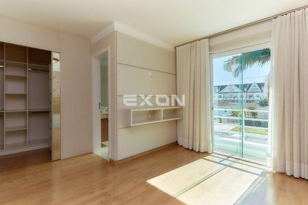 21_photo/94dcfafd9b.96458e673c4e6a1a-ATLAS-ffc4ec07-6e6a-46ad-b832-6d3c5b7af1ac.jpg de casa à venda com 4 quartos, 166m² em Boqueirão, Curitiba