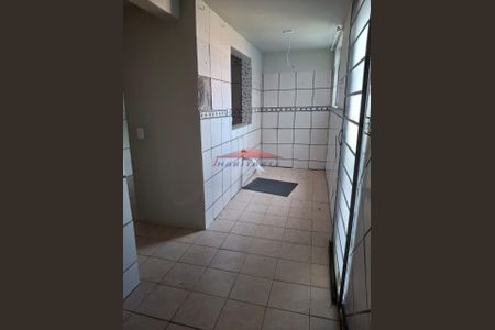 2_photo/94dcfafdc5.48637b4dd6d0c78b-ATLAS-283142f9-4717-4d2f-b3b8-e2f5f489d13b.jpg de casa à venda com 3 quartos, 90m² em Boqueirão, Curitiba