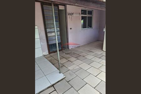 5_photo/94dcfafdc5.48637b4dd6d0c78b-ATLAS-39ab40bc-3f92-446f-8390-d573bb978d4e.jpg de casa à venda com 3 quartos, 90m² em Boqueirão, Curitiba