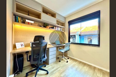 5_photo/94dcfb00db.a84468767d9f1a40-ATLAS-9897fca9-aa1e-487e-a33f-c5a18475e877.jpg de casa à venda com 3 quartos, 111m² em Boqueirão, Curitiba