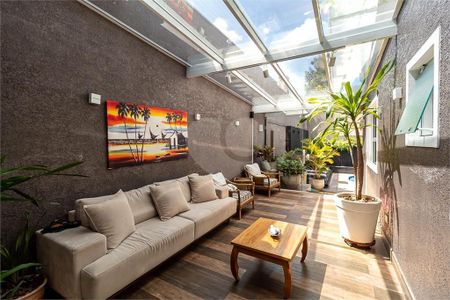 3_photo/94dcfb014f.3c69d957acbface1-ATLAS-9ae2289a-fe21-488e-bbcd-0ca1e241a873.jpg de casa à venda com 5 quartos, 480m² em Boqueirão, Curitiba