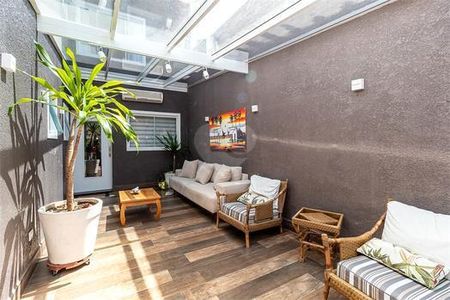 2_photo/94dcfb014f.3c69d957acbface1-ATLAS-9bb2fb96-c76a-4d21-b2dc-d89ddcea714a.jpg de casa à venda com 5 quartos, 480m² em Boqueirão, Curitiba