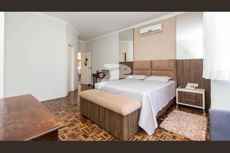 6_photo/94dcfb0285.bb2cfda027800a9a-ATLAS-35fa5eb3-9004-490a-a7ae-e7614a833153.jpg de casa à venda com 3 quartos, 346m² em Boqueirão, Curitiba