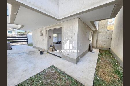 9_photo/94dcfb039d.a38daf93dbbeec94-ATLAS-061abc6d-ad99-4e6f-b0d6-70647da12e4f.jpg de casa à venda com 3 quartos, 168m² em Boqueirão, Curitiba