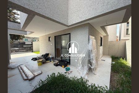 4_photo/94dcfb039d.a38daf93dbbeec94-ATLAS-73072635-6bcc-424b-9fbf-10af6f61cda1.jpg de casa à venda com 3 quartos, 168m² em Boqueirão, Curitiba