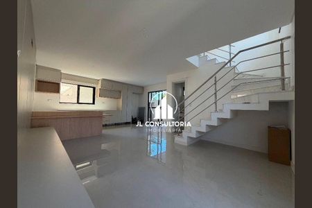 26_photo/94dcfb039d.a38daf93dbbeec94-ATLAS-7a79fc5d-4342-4b1b-b324-25772da26694.jpg de casa à venda com 3 quartos, 168m² em Boqueirão, Curitiba