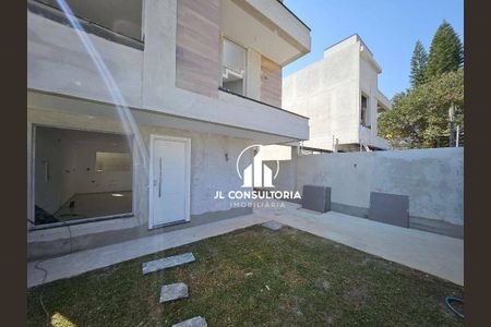 3_photo/94dcfb039d.a38daf93dbbeec94-ATLAS-c854c124-c702-41fc-ac99-207796cdb2f9.jpg de casa à venda com 3 quartos, 168m² em Boqueirão, Curitiba