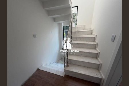 12_photo/94dcfb039d.a38daf93dbbeec94-ATLAS-e229bfe8-a096-4cb5-a2e2-481c0866d90a.jpg de casa à venda com 3 quartos, 168m² em Boqueirão, Curitiba