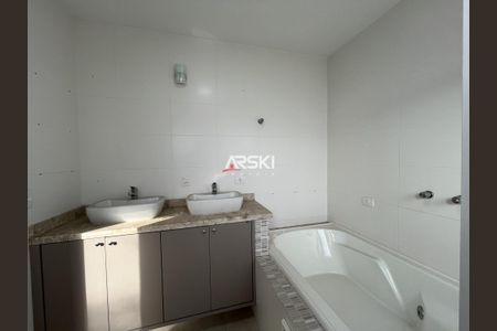 5_photo/94dcfb03cb.8803004c7dedc8f5-ATLAS-7af7d6f1-c931-4bf2-bb2b-217f536f68b9.jpg de casa à venda com 3 quartos, 146m² em Boqueirão, Curitiba