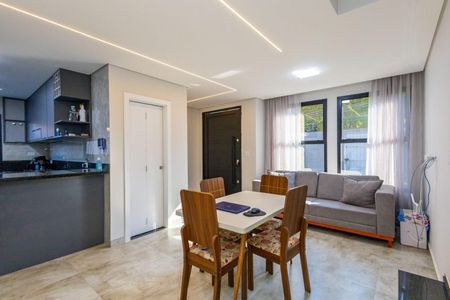 6_photo/94dcfb042b.11ceba12b51dba80-ATLAS-2ce3f02b-9741-4779-8d21-abfbbd493dc9.jpg de casa à venda com 4 quartos, 226m² em Alto Boqueirão, Curitiba