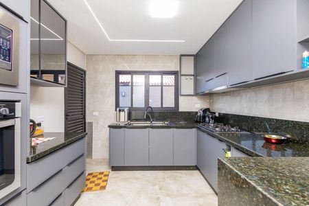 10_photo/94dcfb042b.11ceba12b51dba80-ATLAS-490507d9-fd83-430b-b5a8-b4d7d70e1df0.jpg de casa à venda com 4 quartos, 226m² em Alto Boqueirão, Curitiba