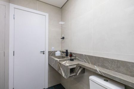 8_photo/94dcfb042b.11ceba12b51dba80-ATLAS-fb379a18-7152-4fff-b6b3-9e0fadf7610d.jpg de casa à venda com 4 quartos, 226m² em Alto Boqueirão, Curitiba