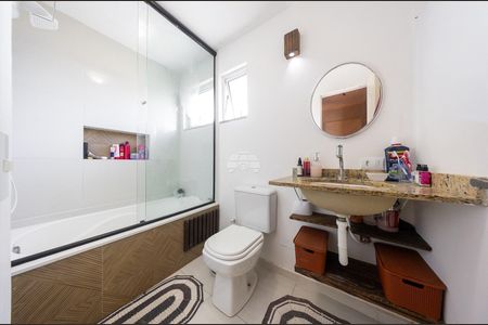 4_photo/94dcfb044d.9de602c9eba3ccdb-ATLAS-44a1f9cb-54d9-4b1e-a803-8247aecd7722.jpg de casa à venda com 2 quartos, 118m² em Xaxim, Curitiba