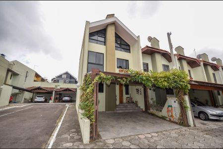 4_photo/94dcfb0653.521465a1a6cc0fb0-ATLAS-7cfa4a45-4c4c-46c3-bfb5-0fb1111277f1.jpg de casa à venda com 3 quartos, 160m² em Alto Boqueirão, Curitiba