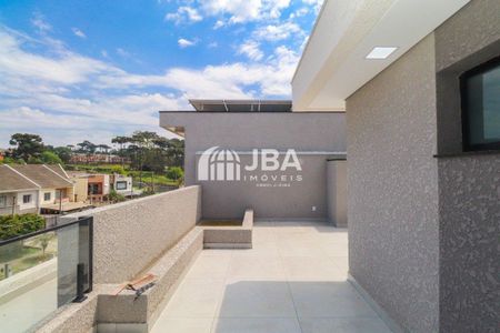 7_photo/94dcfb0745.4a8fb705dfdf76a3-ATLAS-ad4a047c-d82f-42c7-854e-08e970db879f.jpg de casa à venda com 3 quartos, 285m² em Xaxim, Curitiba