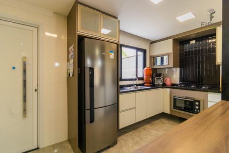 5_photo/94dcfb0745.7217da892ca1700f-ATLAS-8fa51ed8-4e65-4390-99aa-adaaf22065aa.jpg de casa à venda com 3 quartos, 182m² em Xaxim, Curitiba