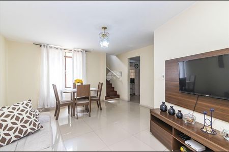 6_photo/94dcfb07c3.962d68d4163dae4a-ATLAS-4aa0610e-65b7-4440-9ad4-a40d5872a43f.jpg de casa à venda com 3 quartos, 63m² em Alto Boqueirão, Curitiba