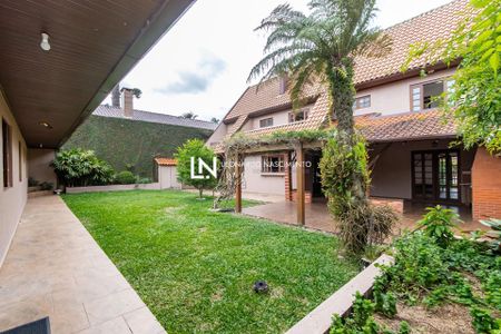 6_photo/94dcfb0865.f14d7a494a64fc38-ATLAS-7fa36d4b-9c78-4dfb-b230-d5686fcfdcf4.jpg de casa à venda com 4 quartos, 390m² em Alto Boqueirão, Curitiba