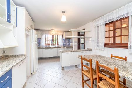 10_photo/94dcfb0865.f14d7a494a64fc38-ATLAS-d996badb-31b1-4eb3-ada5-71cdd4ed7002.jpg de casa à venda com 4 quartos, 390m² em Alto Boqueirão, Curitiba