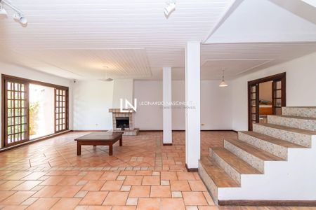 11_photo/94dcfb0865.f14d7a494a64fc38-ATLAS-e877aff2-9448-4daf-aa4a-3e93c453a36c.jpg de casa à venda com 4 quartos, 390m² em Alto Boqueirão, Curitiba