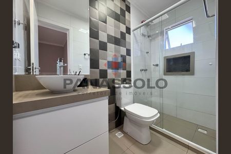 19_photo/94dcfb0879.e6f02a1e96aef2b1-ATLAS-0462a860-25ca-4d0c-b8a0-78adcb2da26e.jpg de casa à venda com 3 quartos, 180m² em Alto Boqueirão, Curitiba