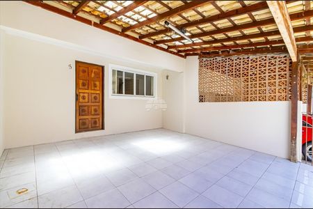 8_photo/94dcfb0941.c1dc00249eefaead-ATLAS-088c36c5-66ad-4700-b4e2-1e9d37c0436b.jpg de casa à venda com 3 quartos, 63m² em Xaxim, Curitiba