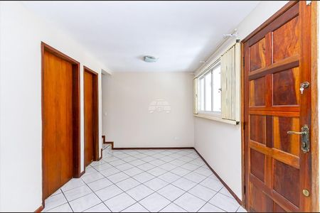 5_photo/94dcfb0941.c1dc00249eefaead-ATLAS-9315b107-ebde-4f54-ac8f-e69c8b922cd9.jpg de casa à venda com 3 quartos, 63m² em Xaxim, Curitiba