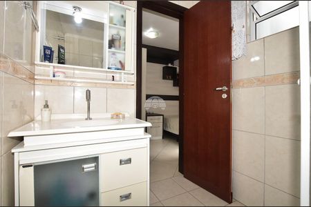 21_photo/94dcfb095f.826aa08d214c4ef3-ATLAS-222325a5-21cc-4b90-859b-fb1dfbcee8f9.jpg de casa à venda com 3 quartos, 155m² em Xaxim, Curitiba