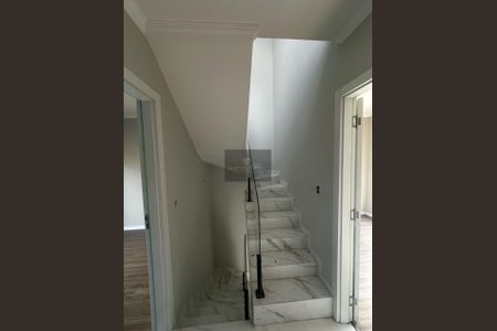 8_photo/94dcfb0a65.06144728f95b5549-ATLAS-d721f087-9a7e-4e7c-8f30-3d1d24d7ad3e.jpg de casa à venda com 3 quartos, 99m² em Xaxim, Curitiba