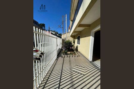 3_photo/94dcfb0a65.e0ede07f69eefd32-ATLAS-0d615cca-cc22-48b8-a52c-7a3fbce7c81e.jpg de casa à venda com 4 quartos, 235m² em Sítio Cercado, Curitiba