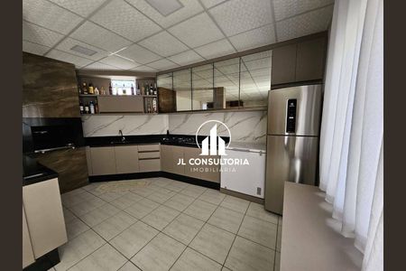 11_photo/94dcfb0a83.f59e4d6fcd9f41bb-ATLAS-14a6bf87-e2b2-4b41-a28a-7fc68dd6f08d.jpg de casa à venda com 3 quartos, 240m² em Xaxim, Curitiba