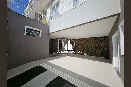 5_photo/94dcfb0a83.f59e4d6fcd9f41bb-ATLAS-b3fe2e24-fe06-42c8-bc90-ba6ae1157118.jpg de casa à venda com 3 quartos, 240m² em Xaxim, Curitiba