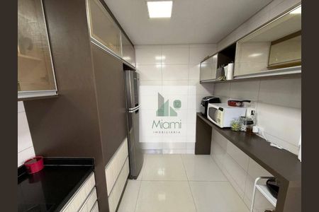 12_photo/94dcfb0a83.fe96b63aec789ef1-ATLAS-61e77f85-84aa-4403-81cf-d92a0fd00331.jpg de casa à venda com 3 quartos, 144m² em Xaxim, Curitiba