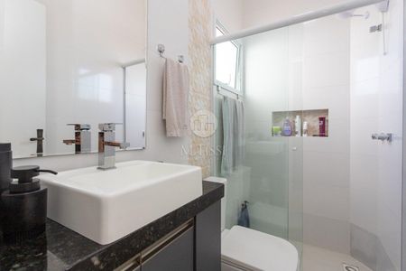 30_photo/94dcfb0a83.fe96b63aec789ef1-ATLAS-8b274100-9920-4ac1-8b8d-e11cad308bc4.jpg de casa à venda com 3 quartos, 240m² em Xaxim, Curitiba