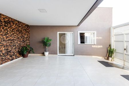 3_photo/94dcfb0a83.fe96b63aec789ef1-ATLAS-bdc73c30-4bce-48ae-aac8-8b9f479cd2be.jpg de casa à venda com 3 quartos, 240m² em Xaxim, Curitiba