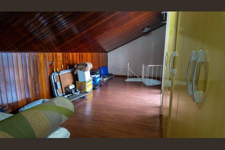 12_photo/94dcfb0acb.ae3d86bef28e162d-ATLAS-054a3281-65b7-4c4e-a359-471dc4c7f878.jpg de casa à venda com 4 quartos, 235m² em Xaxim, Curitiba