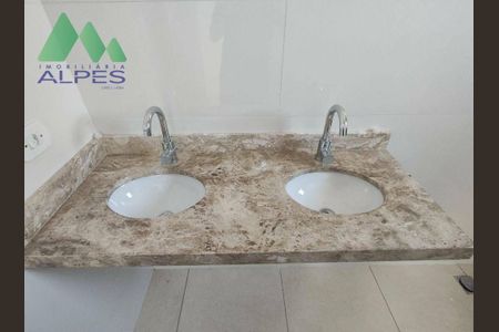 4_photo/94dcfb0ad9.0435190f6de6ffa1-ATLAS-ec23d17f-2f43-464a-a97e-ae703d26542e.jpg de casa à venda com 3 quartos, 133m² em Xaxim, Curitiba