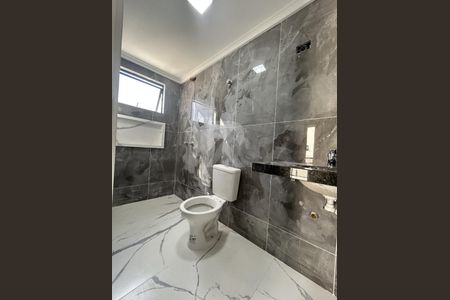 32_photo/94dcfb0af9.38153d79977beed0-ATLAS-d28e6916-5ffc-4f2f-acb2-a045552ccdeb.jpg de casa à venda com 3 quartos, 170m² em Xaxim, Curitiba