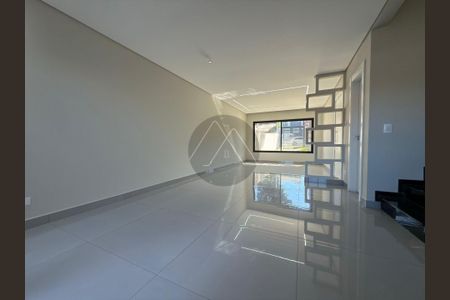 4_photo/94dcfb0b5b.564cdb012e563a53-ATLAS-0c2e8f7b-b2b7-4578-88b4-1718719bb8d8.jpg de casa à venda com 3 quartos, 126m² em Xaxim, Curitiba